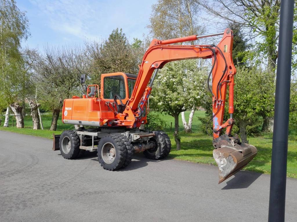 Takeuchi TB070 mobiele kraan graafmachine NL kenteken