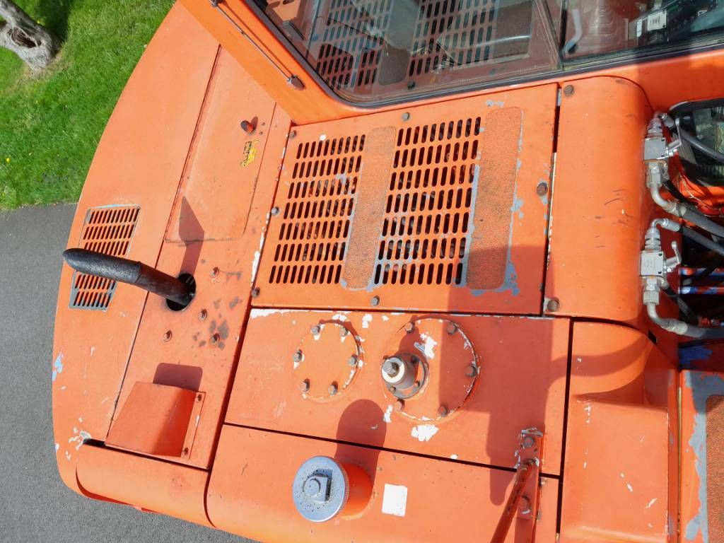 Takeuchi TB070 mobiele kraan graafmachine NL kenteken