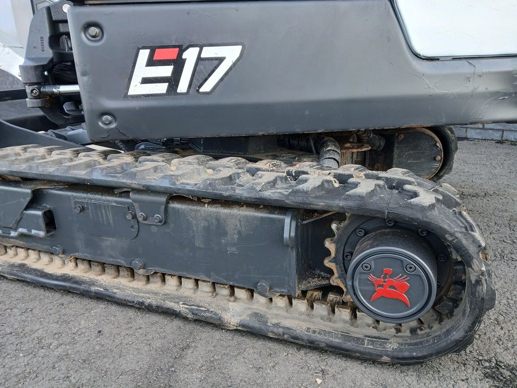 Bobcat E17