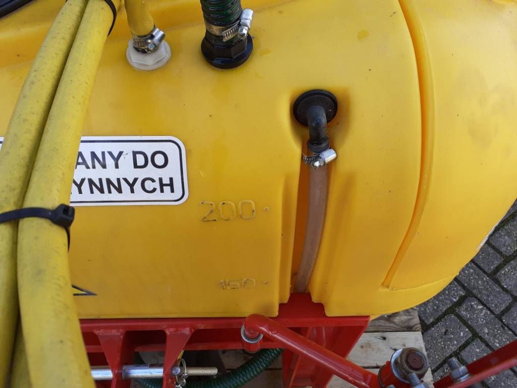 Jarmet Veldspuit met spuitboom 200L en 6 meter