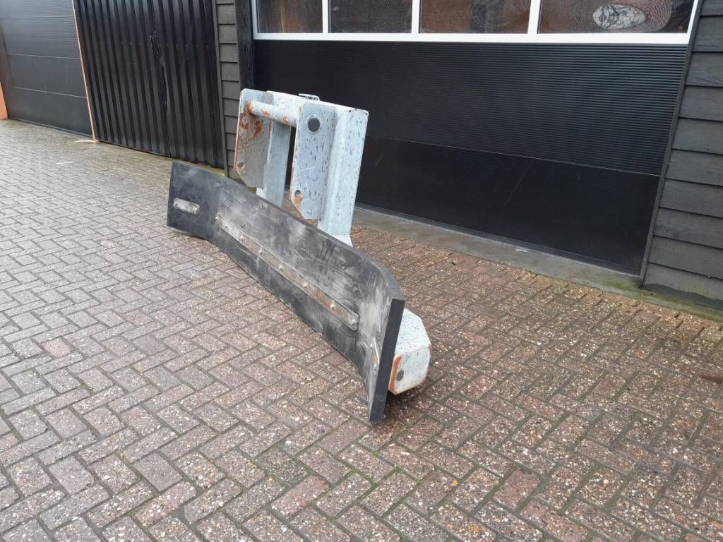 Manitou Voerschuif modderschuif sneeuwschuif KEMP