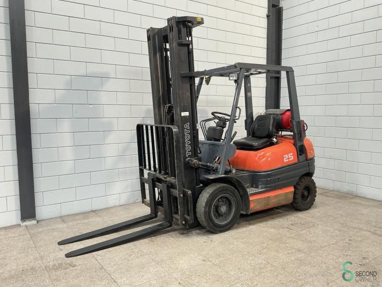 Gabelstapler LPG Toyota 42 6FGF25 1995