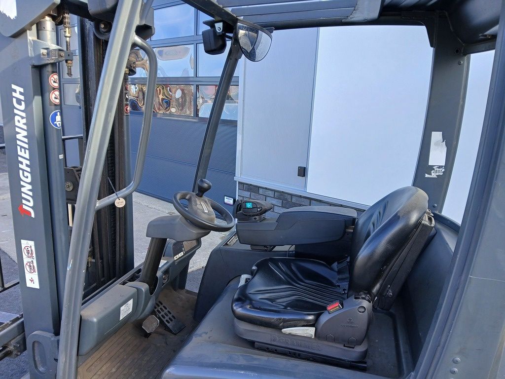 Jungheinrich EFG 320