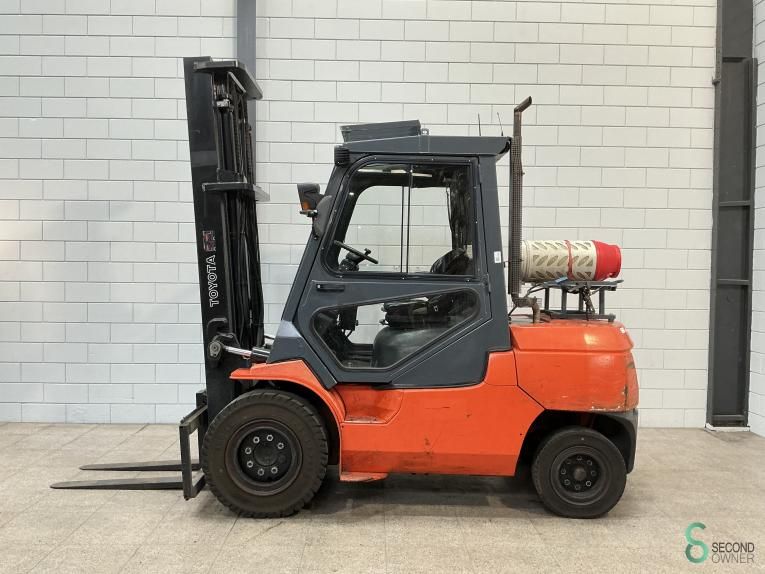 Gabelstapler LPG Toyota 02-7 FG 40 2008 3.+4. Ventil