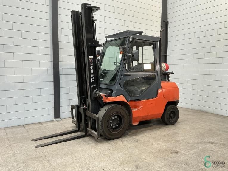 Gabelstapler LPG Toyota 02-7 FG 40 2008 3.+4. Ventil