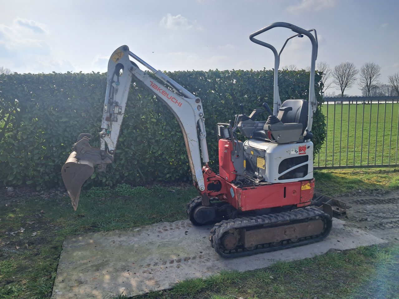 Minigraver Takeuchi TB210 / Sloop-sorteer ( Bj 2018 ) Minikraan