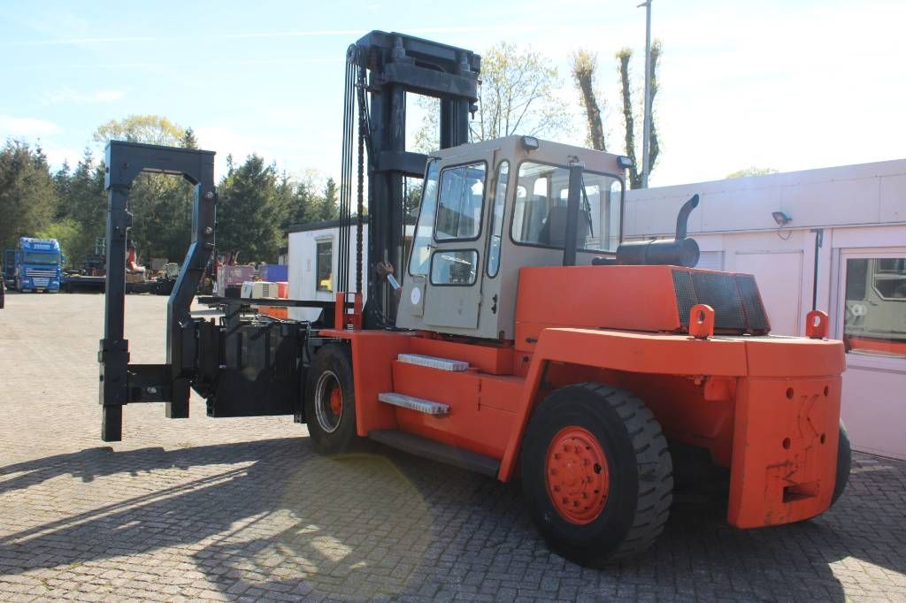Kalmar DC 13.6-600 empty container handler