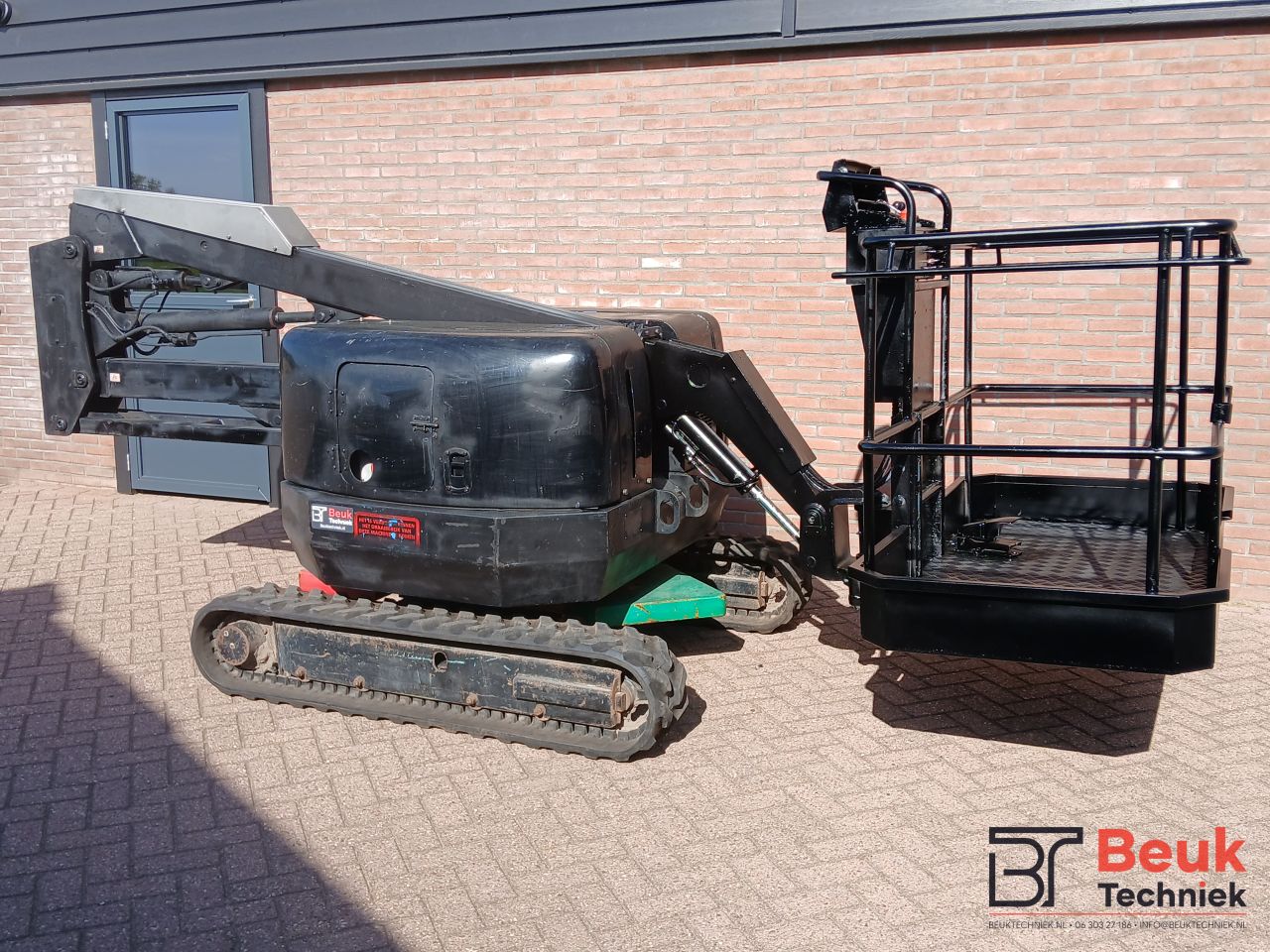 Hoogwerker rupshoogwerker nagano 060 maeda 8.2m werkhoogte