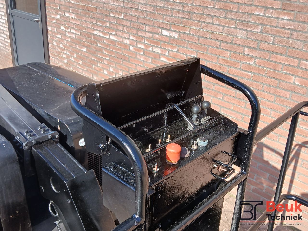 Hoogwerker rupshoogwerker nagano 060 maeda 8.2m werkhoogte