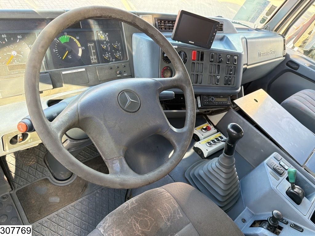 Mercedes Actros 3348 6x4, V8, Manual, Steel