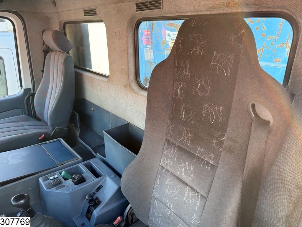 Mercedes Actros 3348 6x4, V8, Manual, Steel