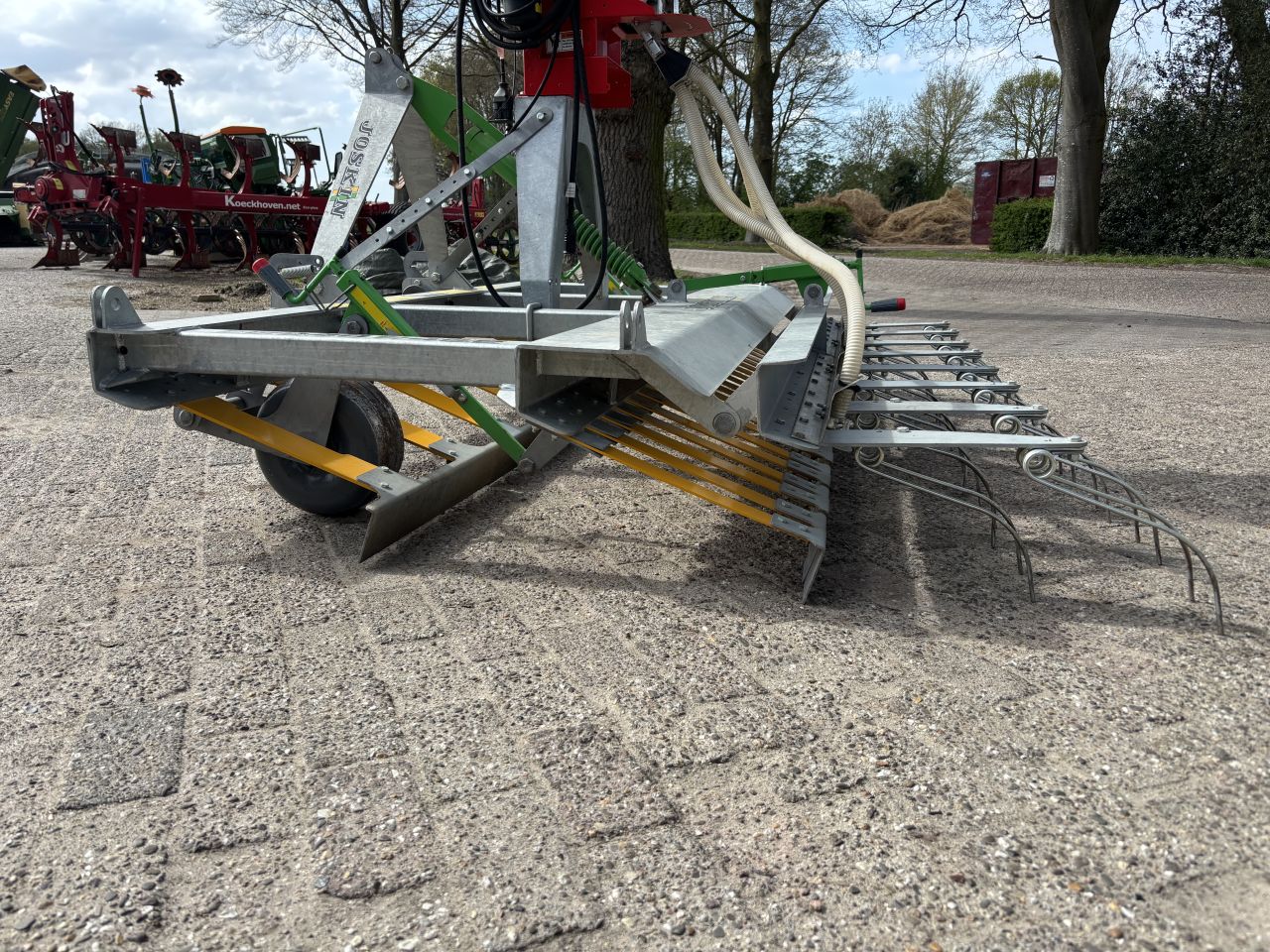 Joskin scariflex 2.40 weidebeluchter doorzaaimachine