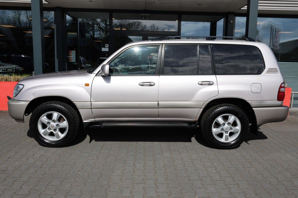 Toyota Landcruiser 100 4.2 TD EXECUTIVE A/T VAN