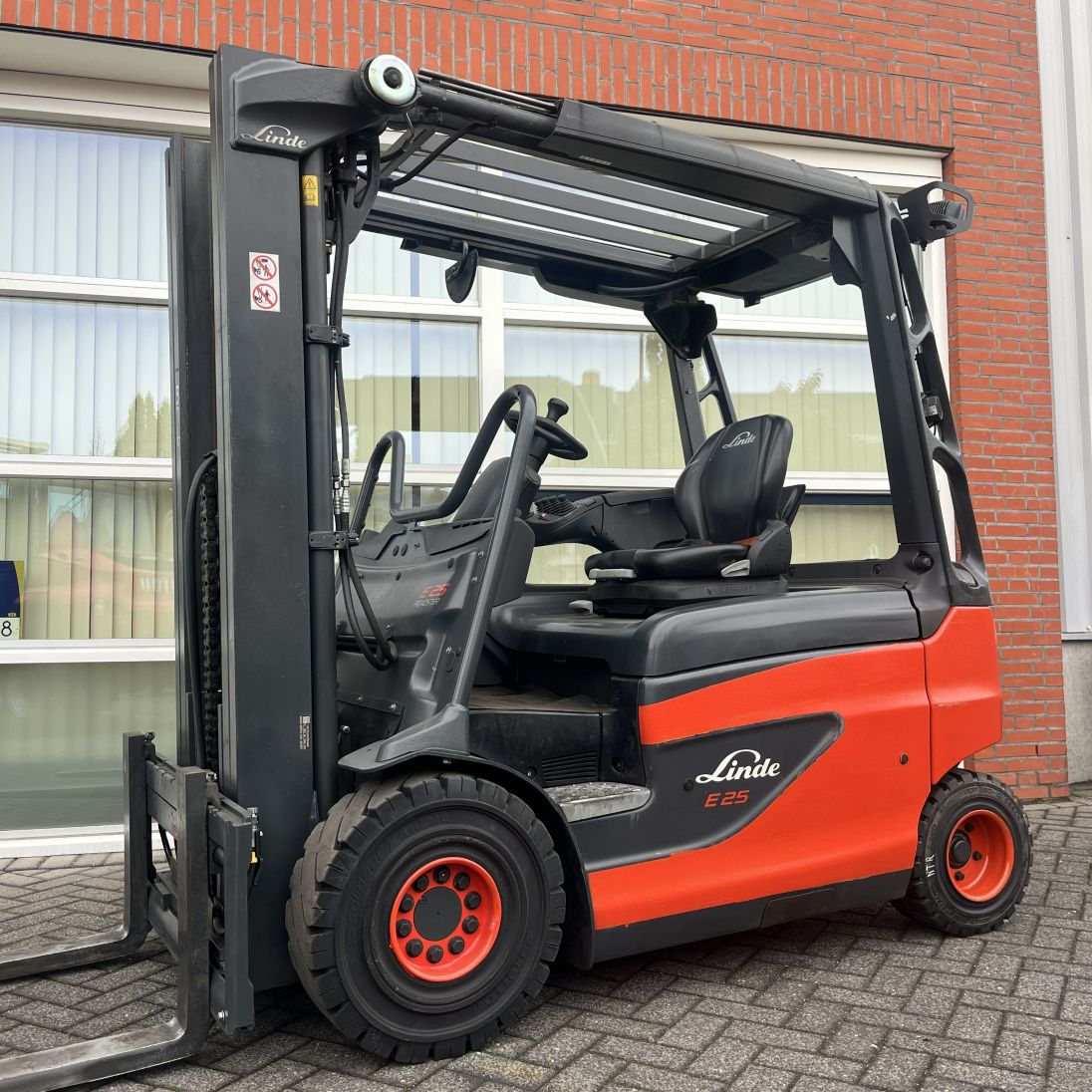 Linde E25R-01 (2,5T) elektrische heftruck, 2550 uur, 2019