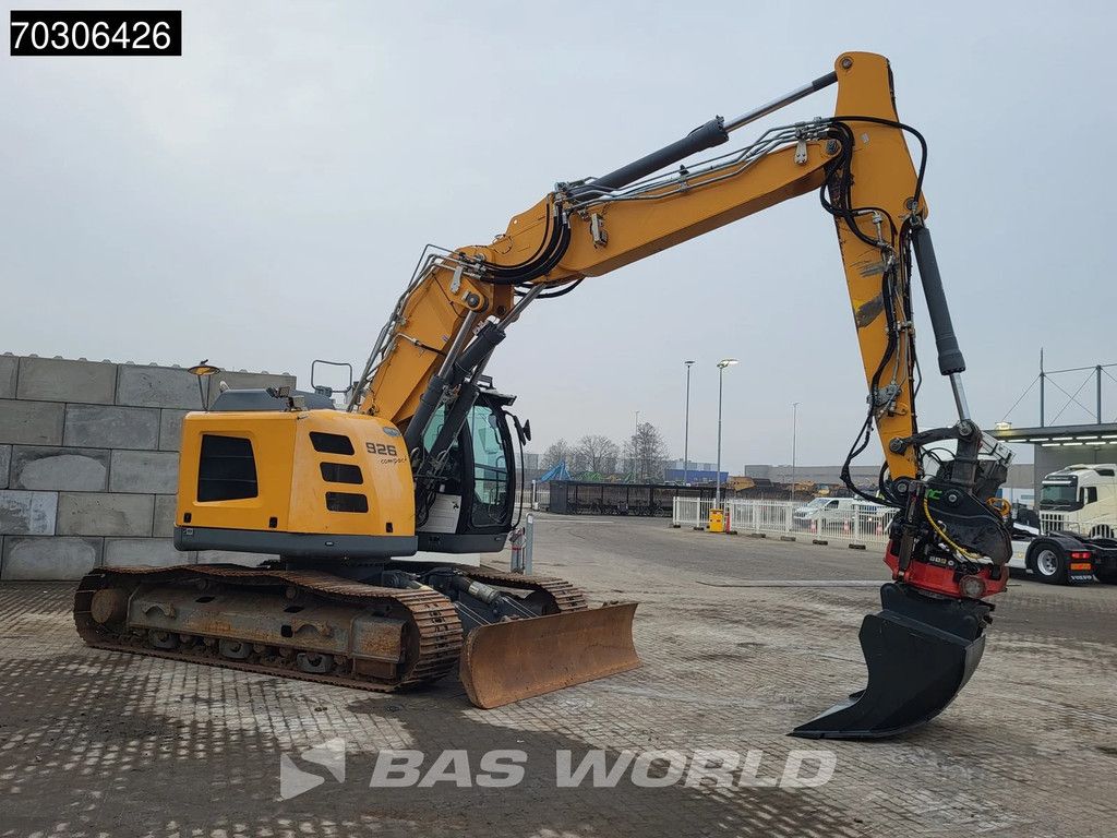 Liebherr R926 Compact Tiltrotator