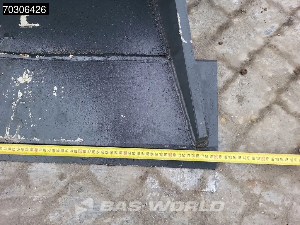 Liebherr R926 Compact Tiltrotator