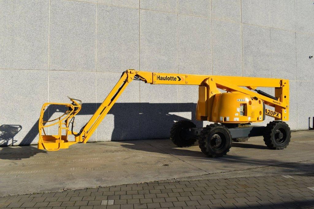 Knikarmhoogwerker Haulotte HA20PX Diesel 20m 2007