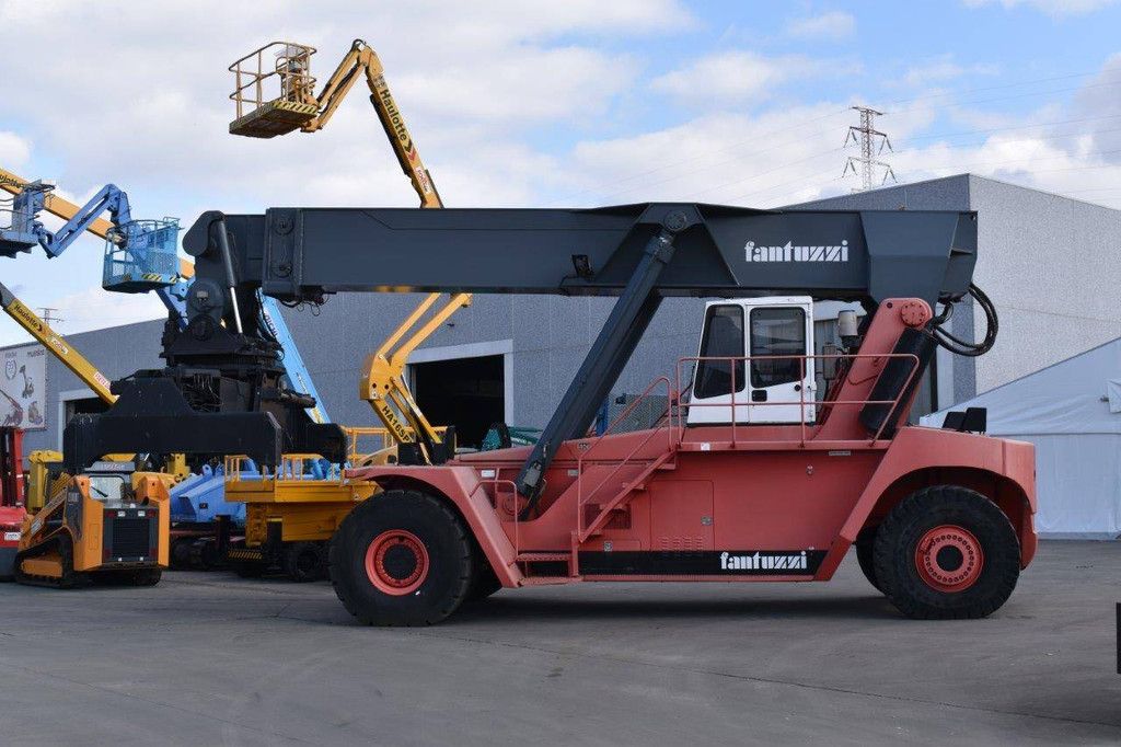 Reach stacker Fantuzzi Spreader 20/40 Diesel 45000kg