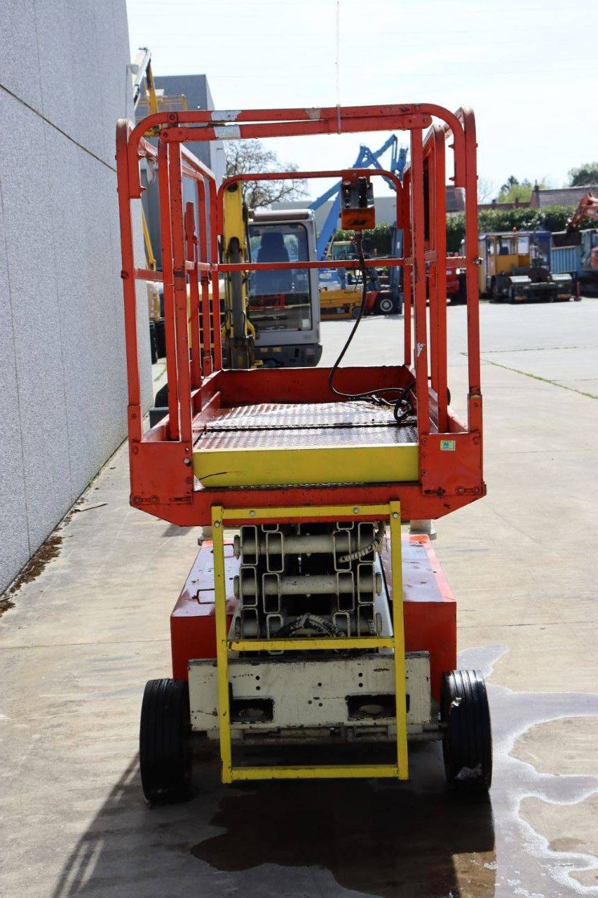 Scissor lift JLG CM-2546 Electric 10m 1995