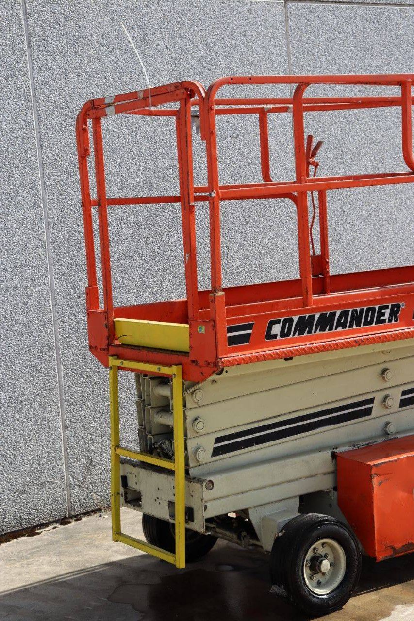 Scissor lift JLG CM-2546 Electric 10m 1995