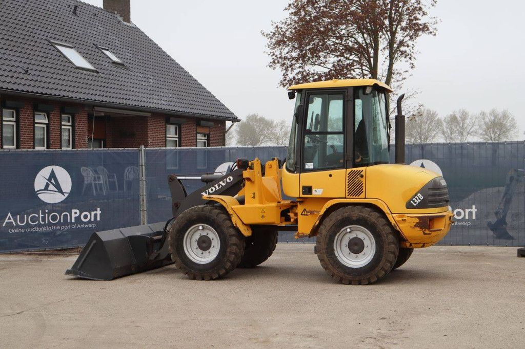 Volvo L32B-Z Diesel Wheel Loader 49kW 2001