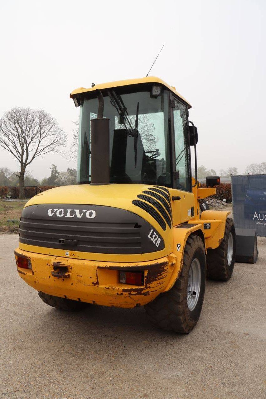 Volvo L32B-Z Diesel Wheel Loader 49kW 2001