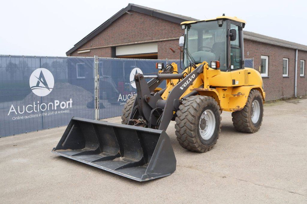 Volvo L32B-Z Diesel Wheel Loader 49kW 2001