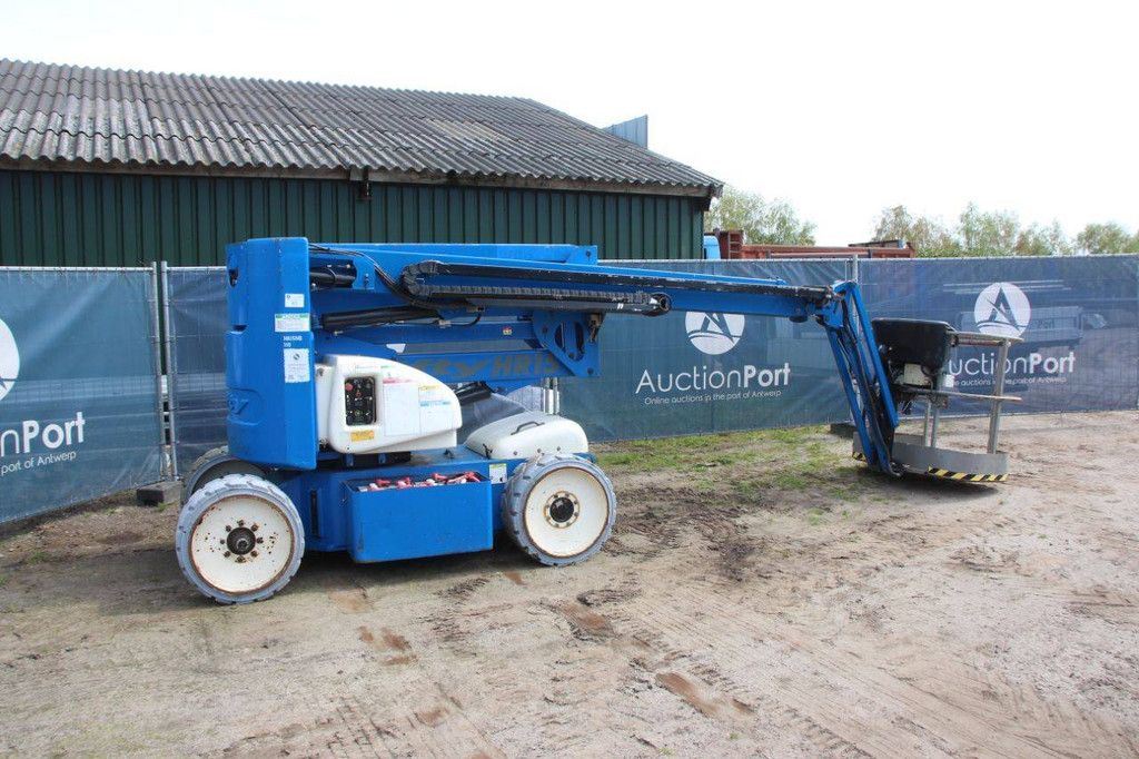 Knikarmhoogwerker Nifty HR15 NDE Elektrisch+Diesel 15.5m 2011