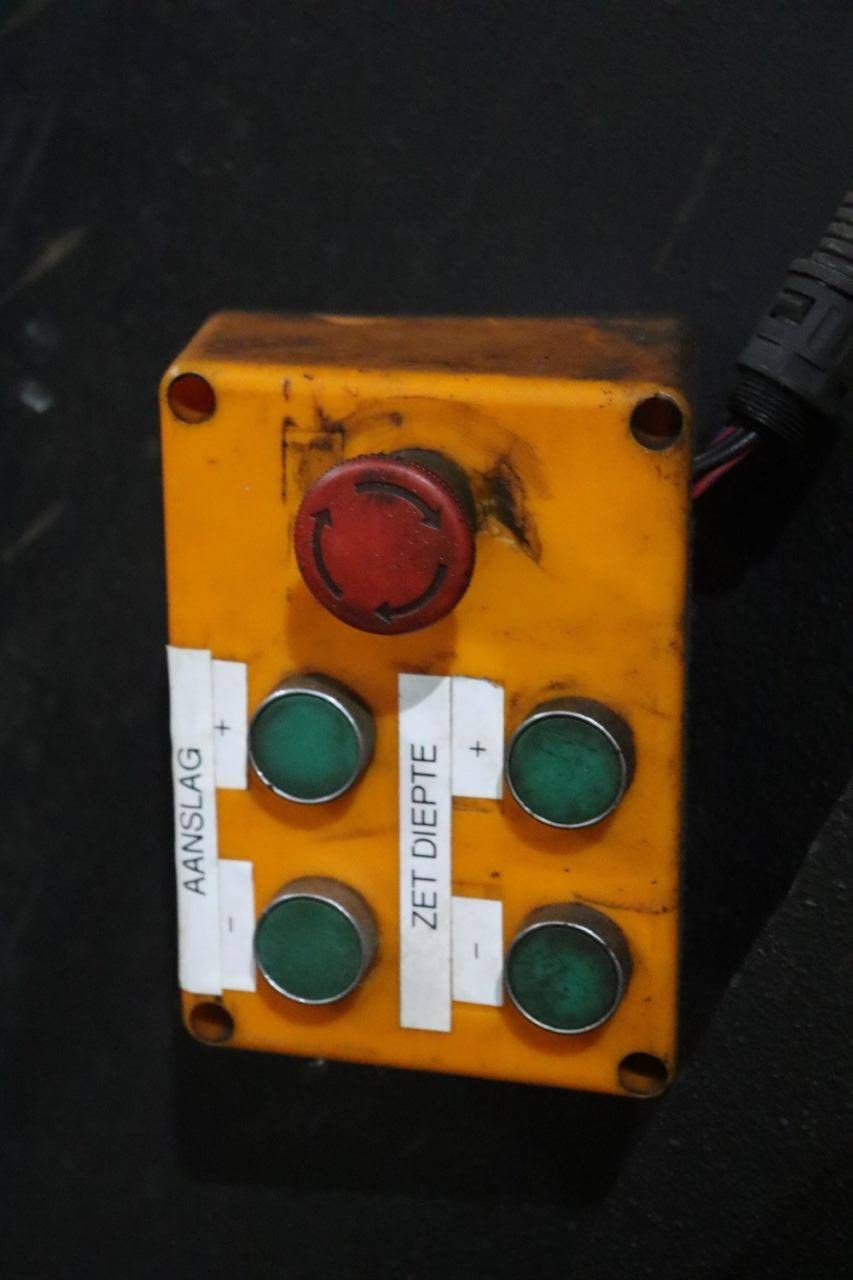 Press brake Shandong WF67Y Electric 200t 2010