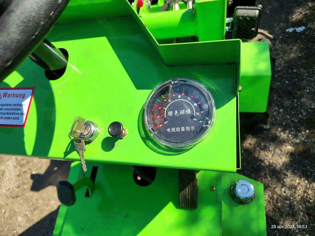 Articulated loader MP-L307 Electric