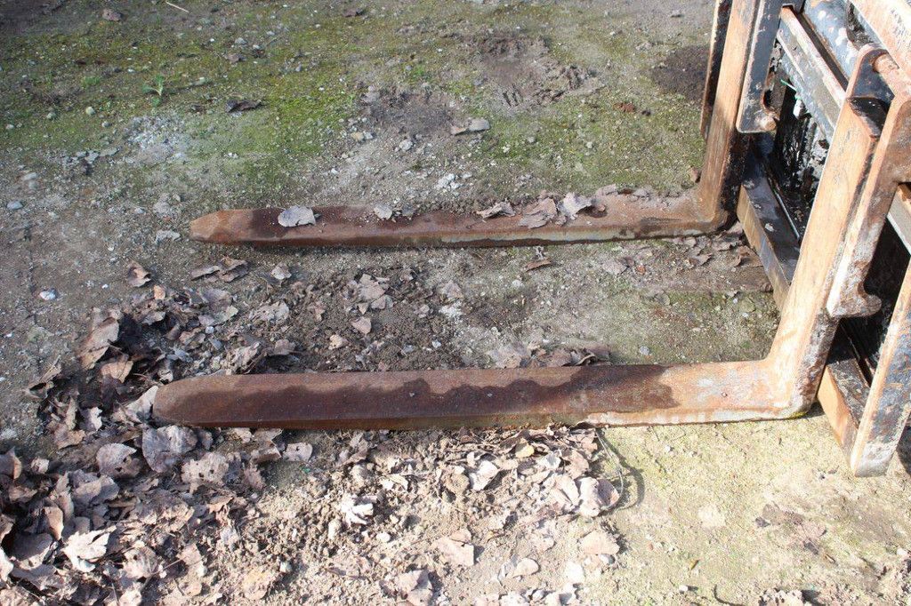 Heftruck Caterpillar DP35N LPG 3500kg 4.5m 2006