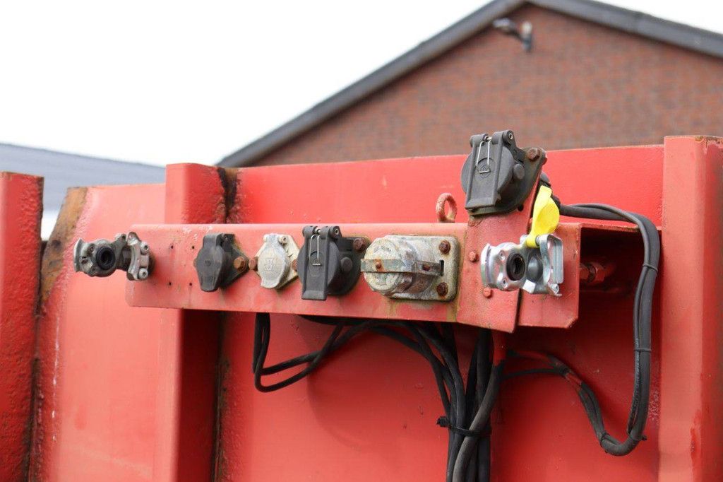 Broshuis E-2190/27 2002 Tieflader/Halblader