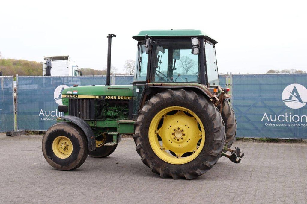 Tractor John Deere 2250 Diesel 62pk 1998