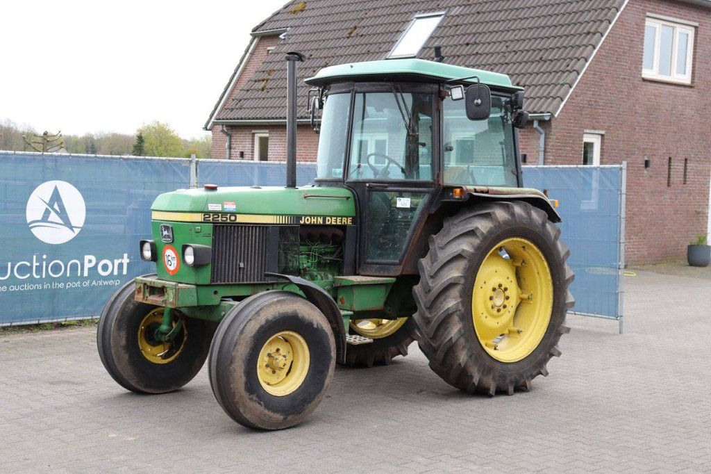 Tractor John Deere 2250 Diesel 62pk 1998
