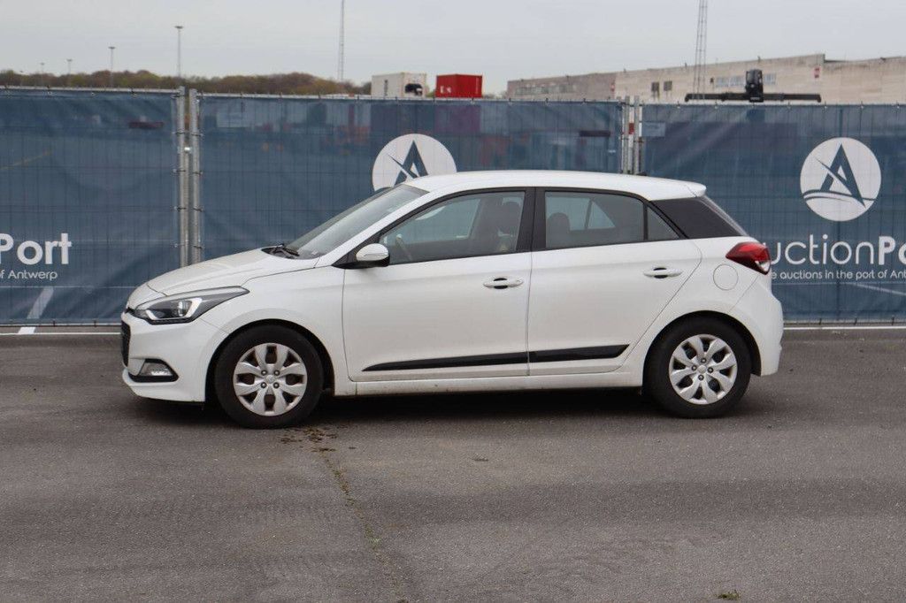 Hyundai I20 Petrol 84hp Passenger Car 2016 (Margin)