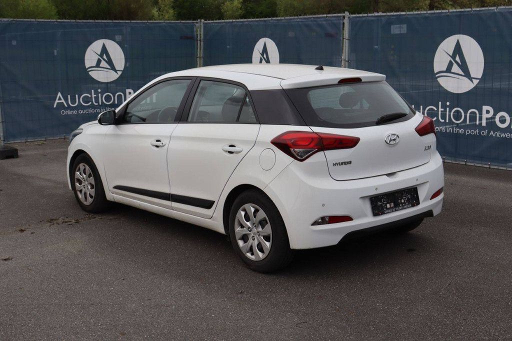 Hyundai I20 Petrol 84hp Passenger Car 2016 (Margin)