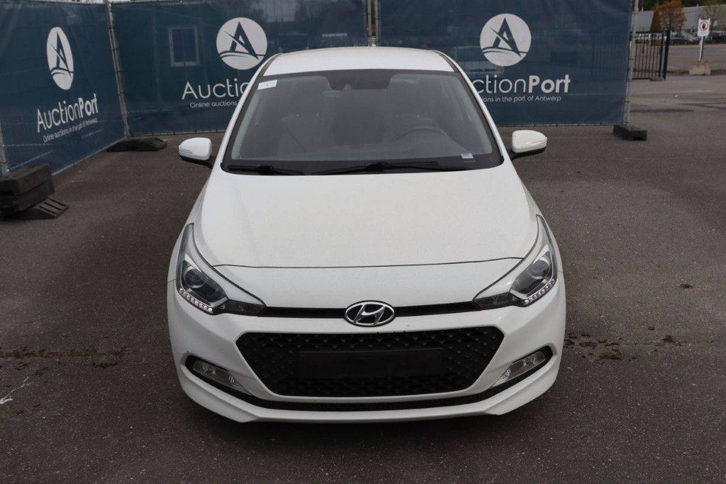 Hyundai I20 Petrol 84hp Passenger Car 2016 (Margin)