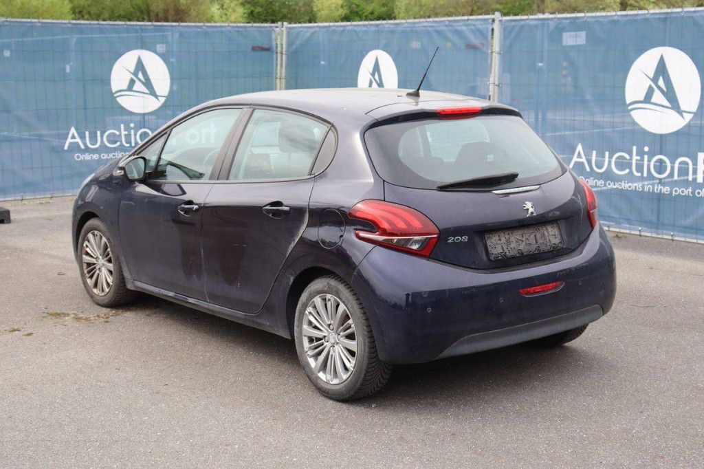 Pkw Peugeot 208 Benzin 82 PS 2019 (Marge)