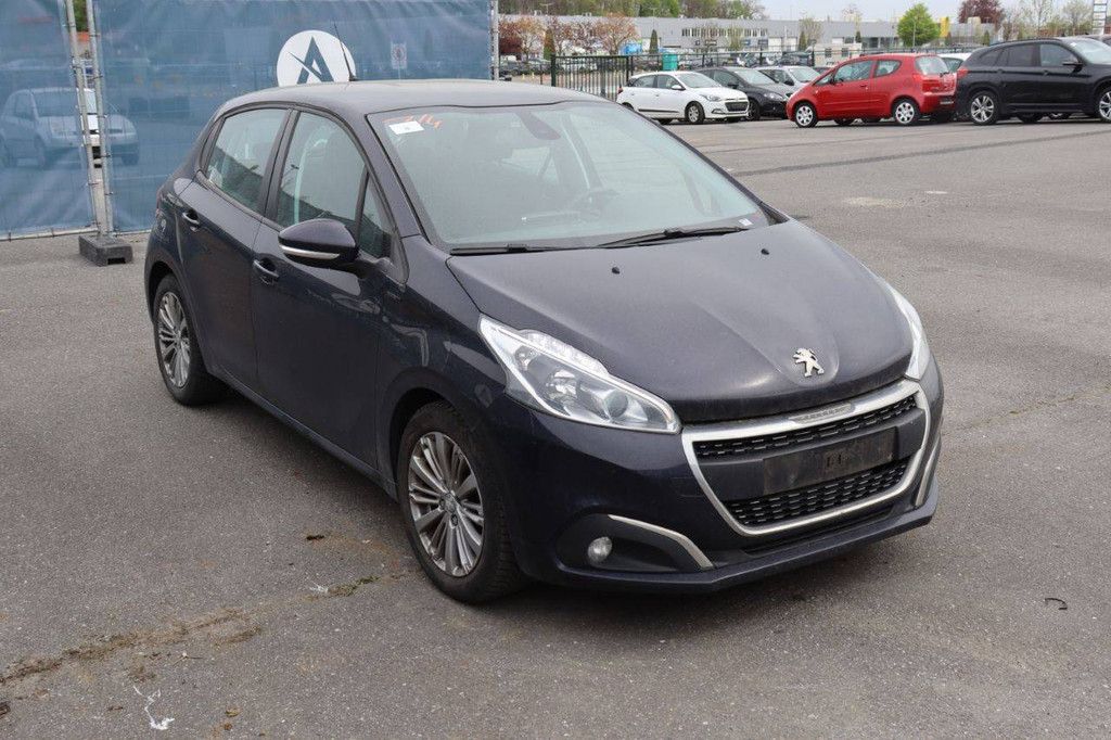 Pkw Peugeot 208 Benzin 82 PS 2019 (Marge)