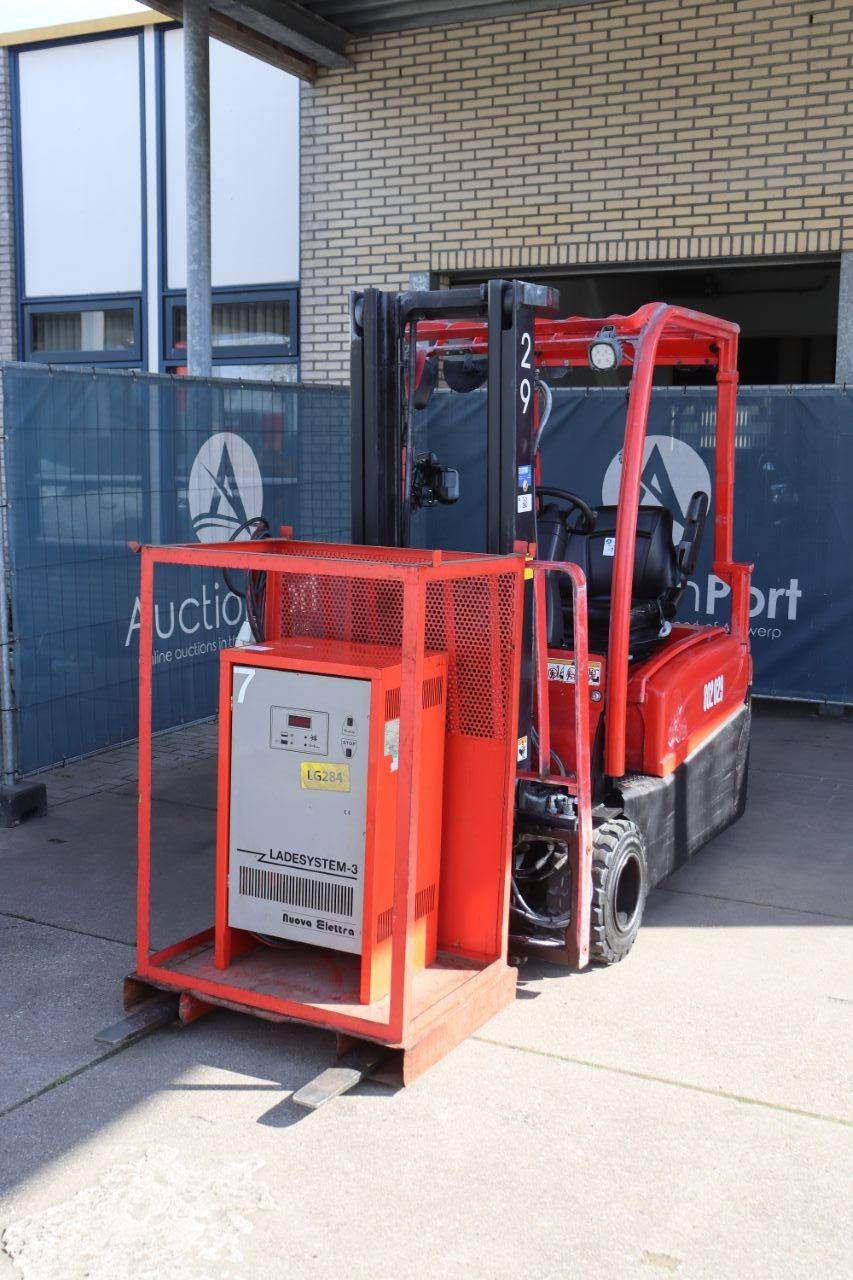 Hyster J2.0XNT Elektrogabelstapler 2000 kg 3,21 m 2011