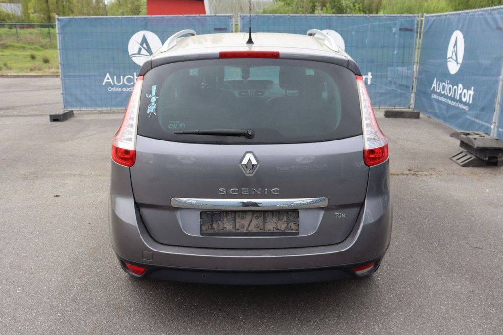 Personenauto Renault Scenic Benzine 132pk 2016 (Marge)