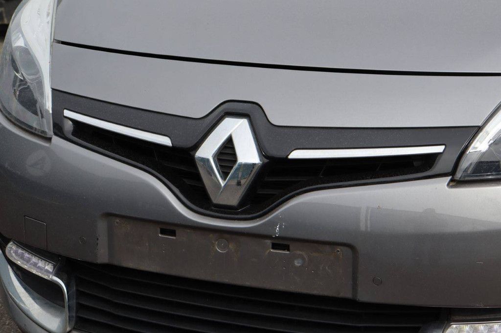 Personenauto Renault Scenic Benzine 132pk 2016 (Marge)