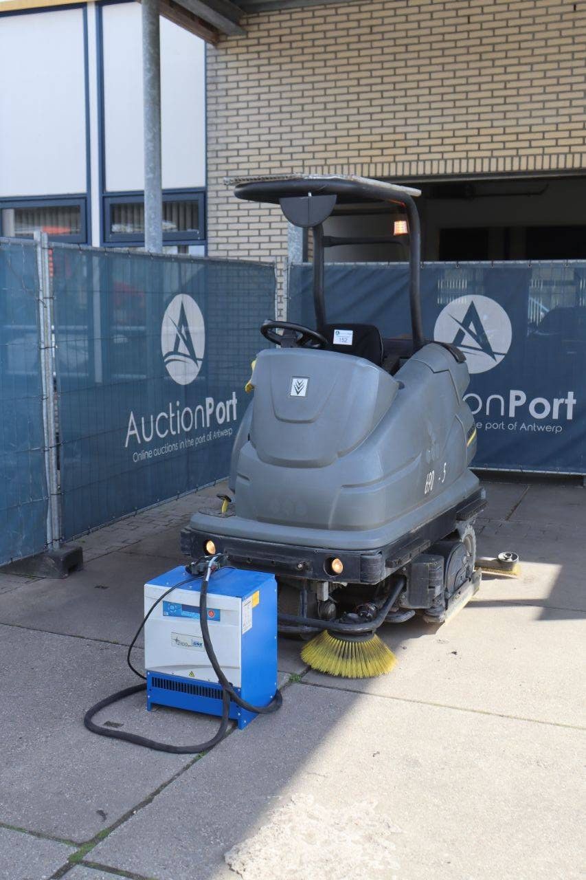 Karcher B250R Electric Sweeper 5500W 2014