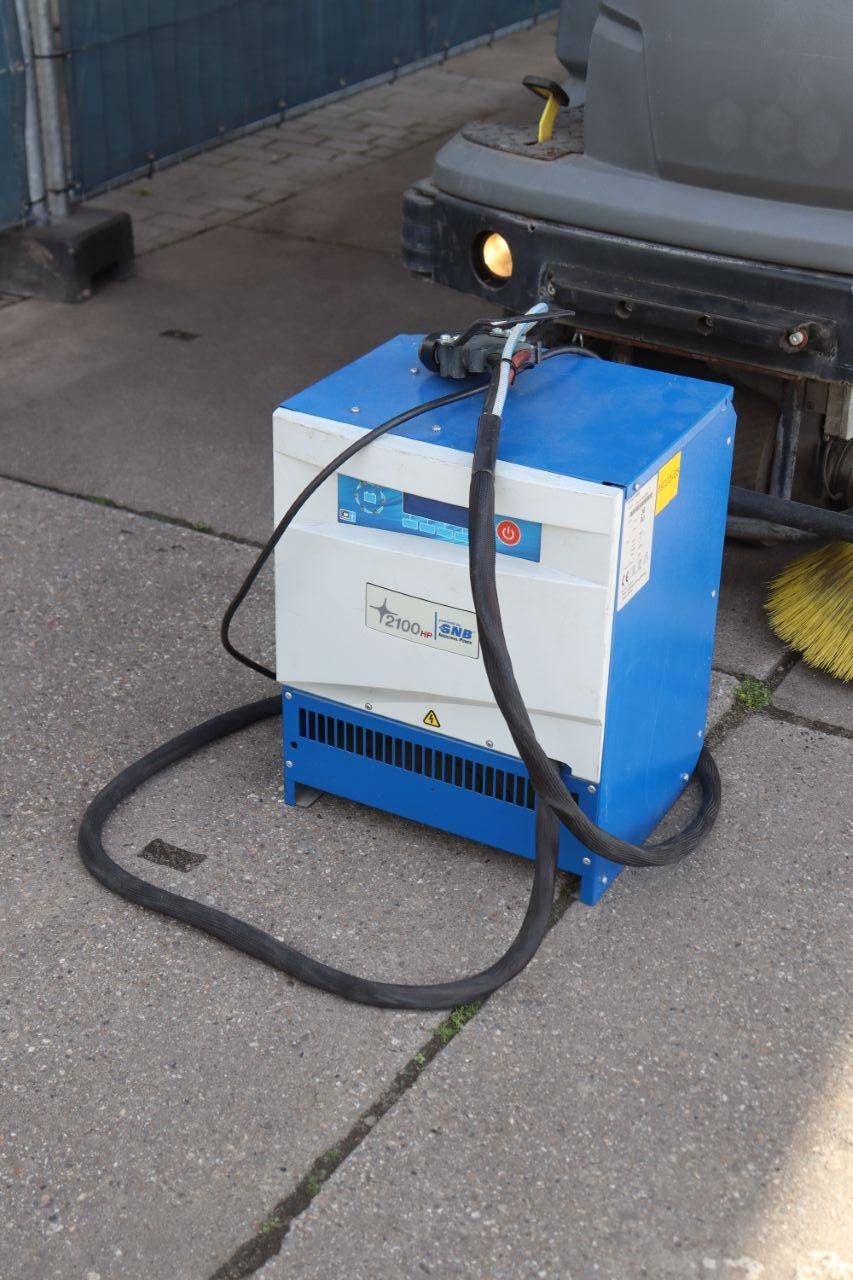 Karcher B250R Electric Sweeper 5500W 2014