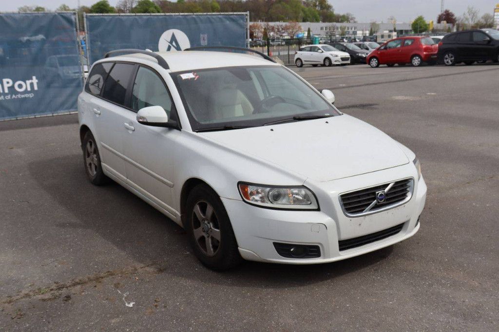 Passenger car Volvo V50 Diesel 110hp 2009 (Margin)