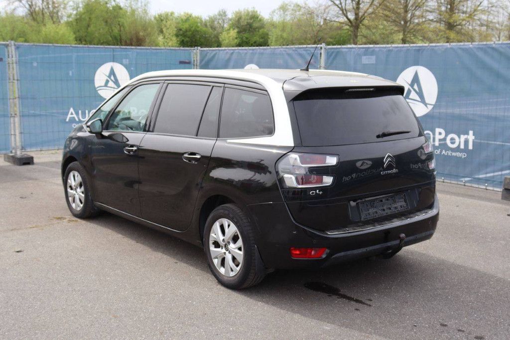 Pkw Citroën C4 Benzin 130 PS 2017 (Marge)