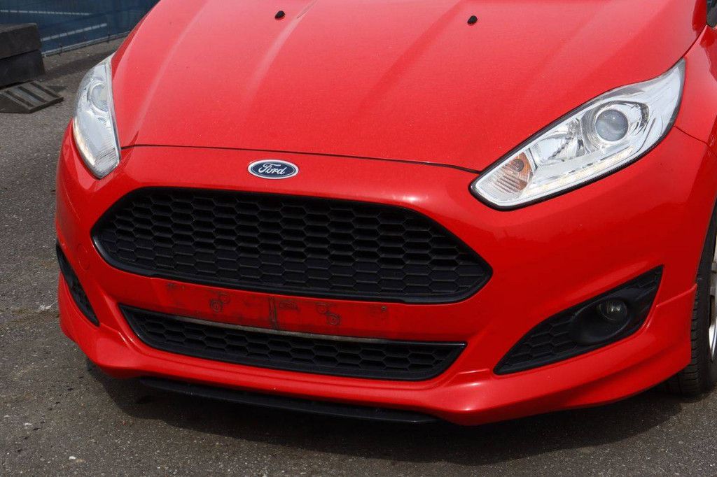 Passenger car Ford Fiesta Petrol 140hp 2015 (Margin)