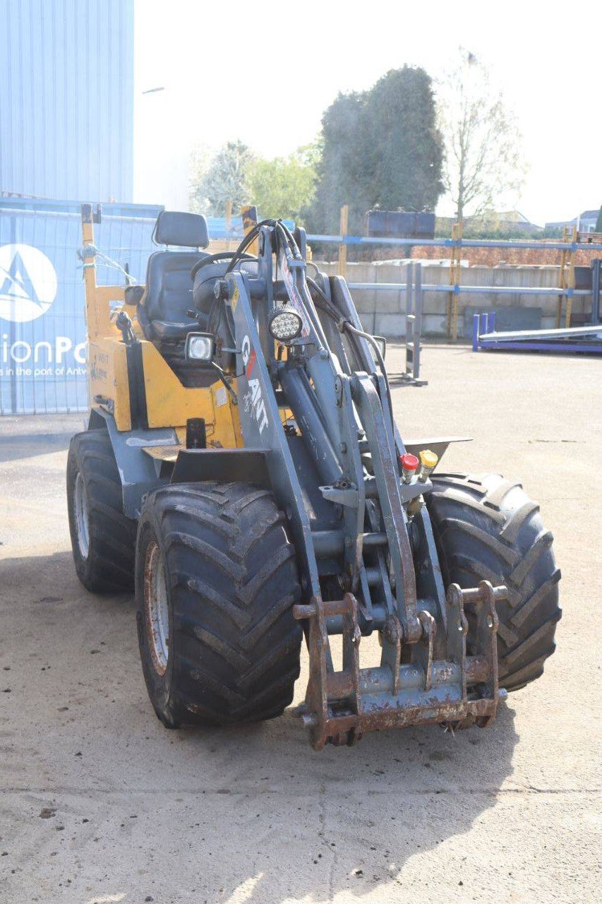 Kniklader Giant V451T Diesel 45pk 2005