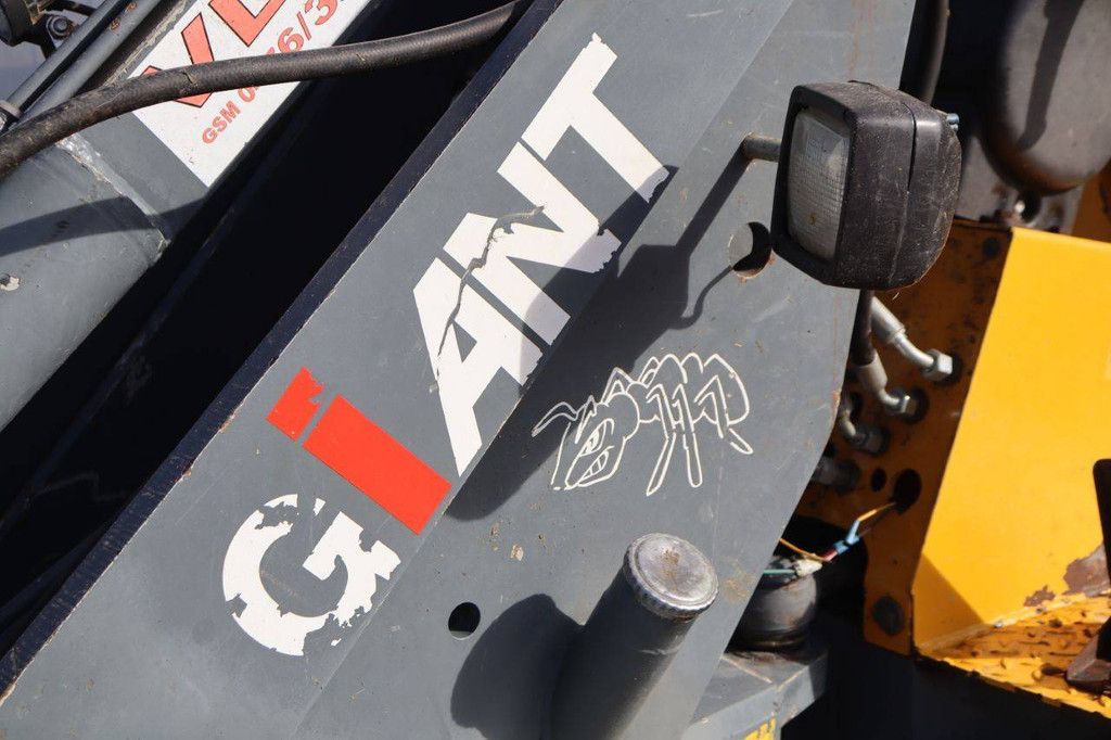 Kniklader Giant V451T Diesel 45pk 2005