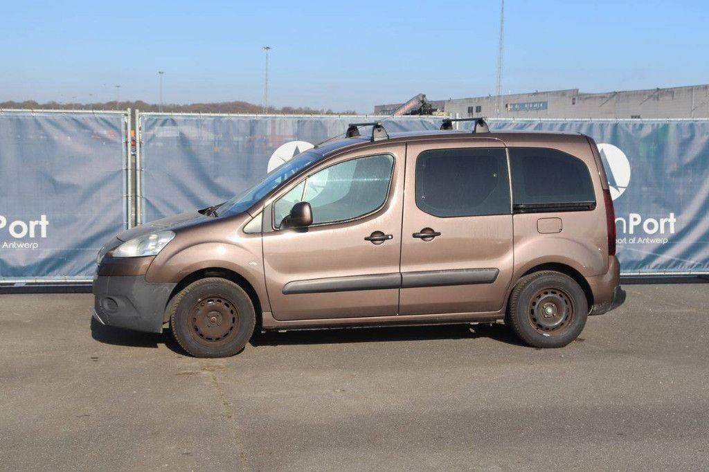 Pkw Peugeot Partner Benzin 98 PS 2013 (Marge)